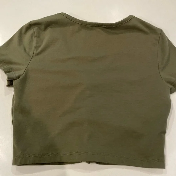 SHEIN xs green short sleeve top with buttons - Picture 3 of 3